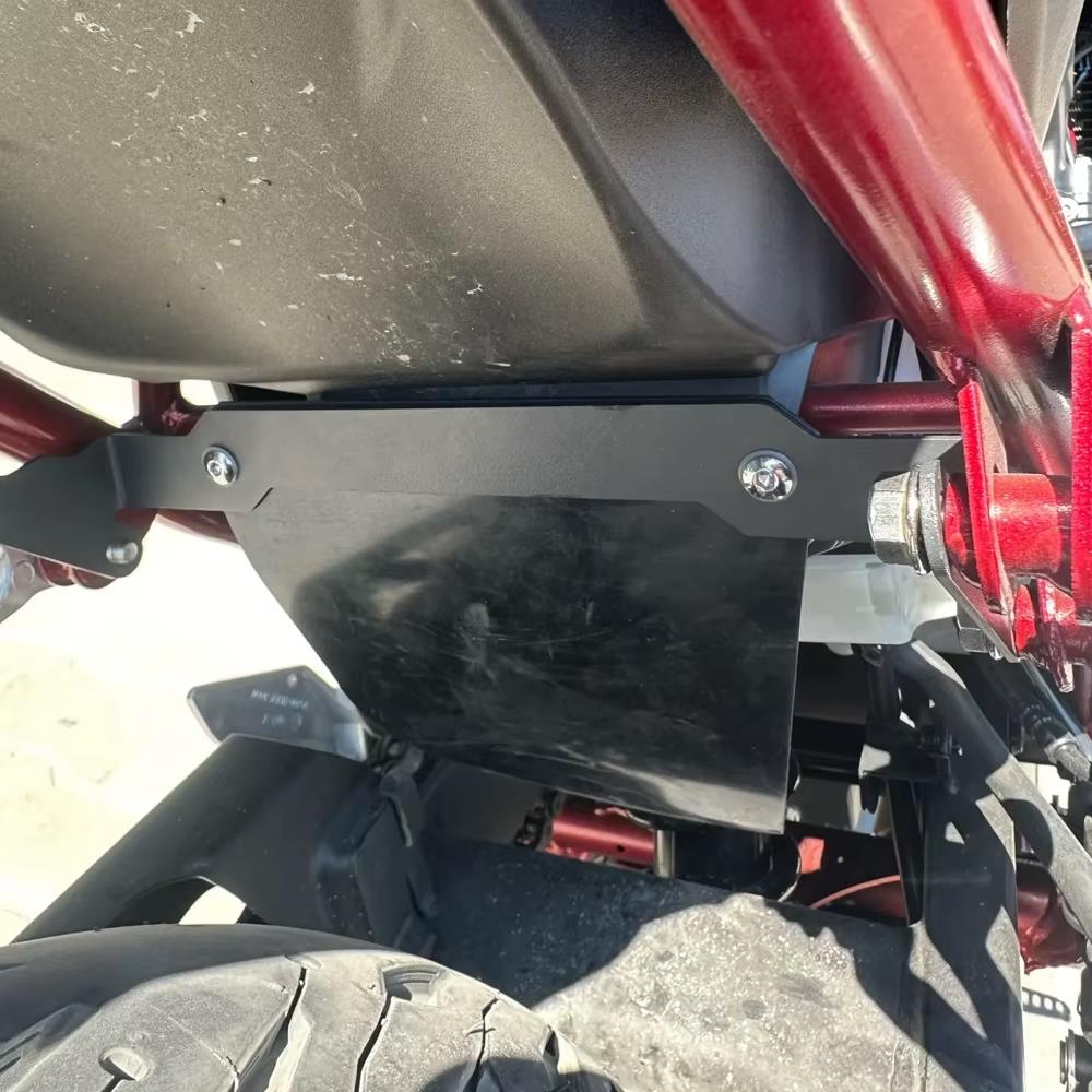 Rear Shock Shield Fender Mudguard For Honda CB750 Hornet 2023-2025