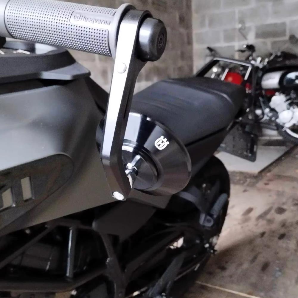 Round Bar End Rearview Mirrors For Husqvarna Vitpilen Svartpilen 401 250 701