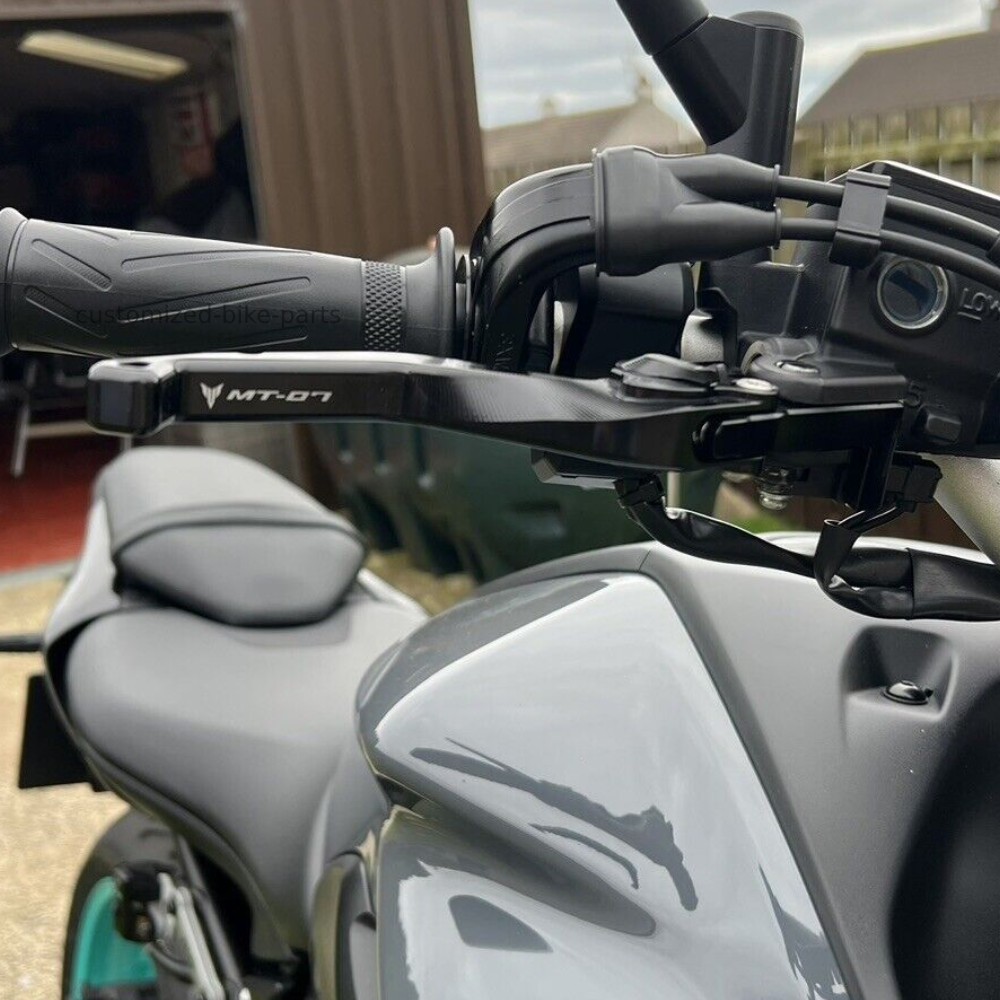 YAMAHA MT-07 2014-2025 BLACK SHORT ADJUSTABLE BRAKE & CLUTCH LEVERS SET