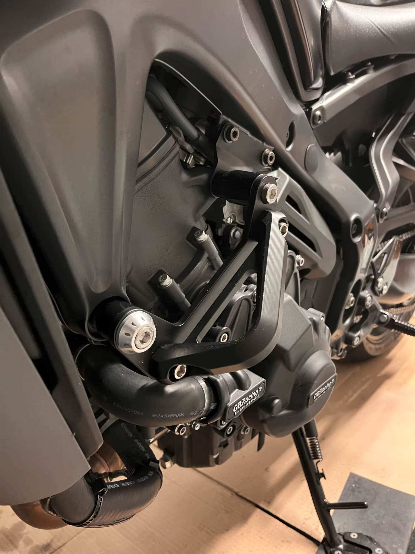 Frame Bobbins Sliders Falling Protection For Yamaha MT-09 2021-2023