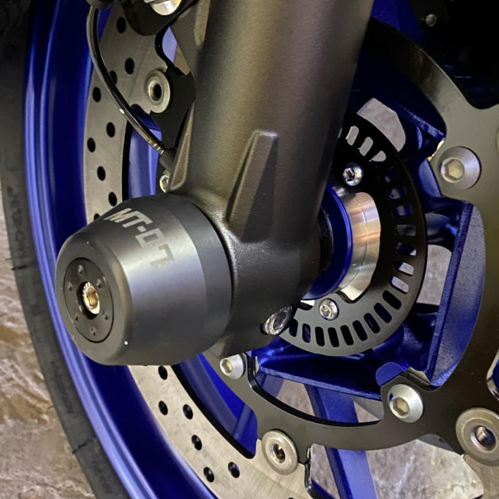 Front & Rear Set Axle Crash Protection Bobbin Sliders - Yamaha MT-07 2014-2025