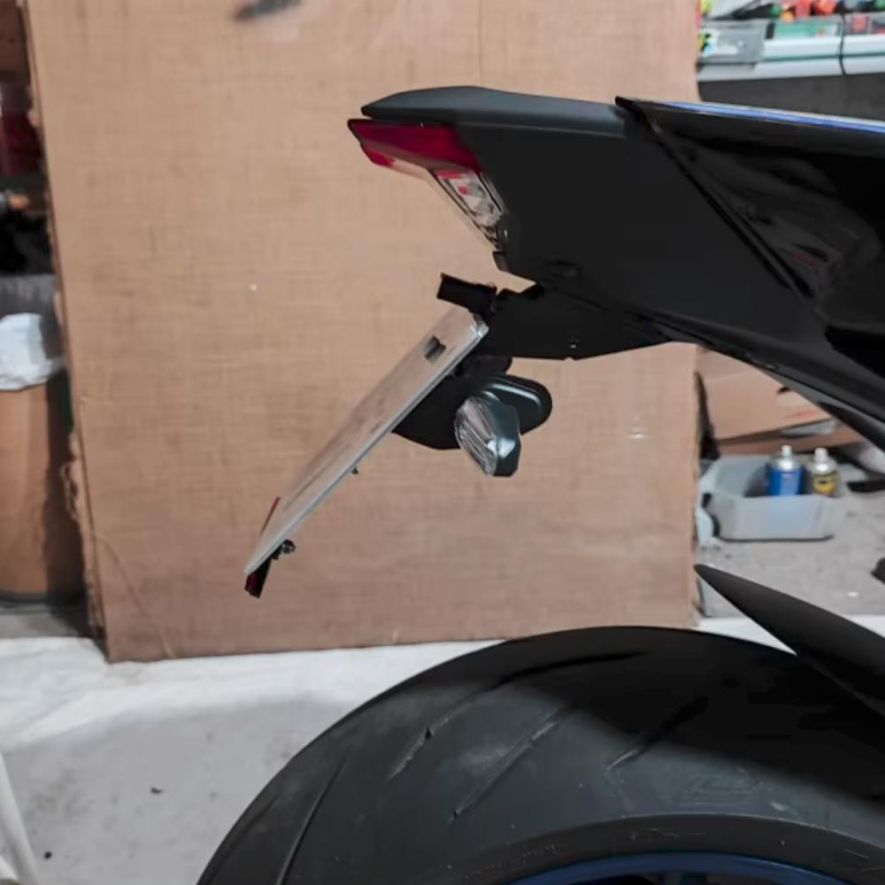 PLUG & PLAY License Plate Tail Tidy Fender - Yamaha MT-09 / YZF-R9 2024-2026
