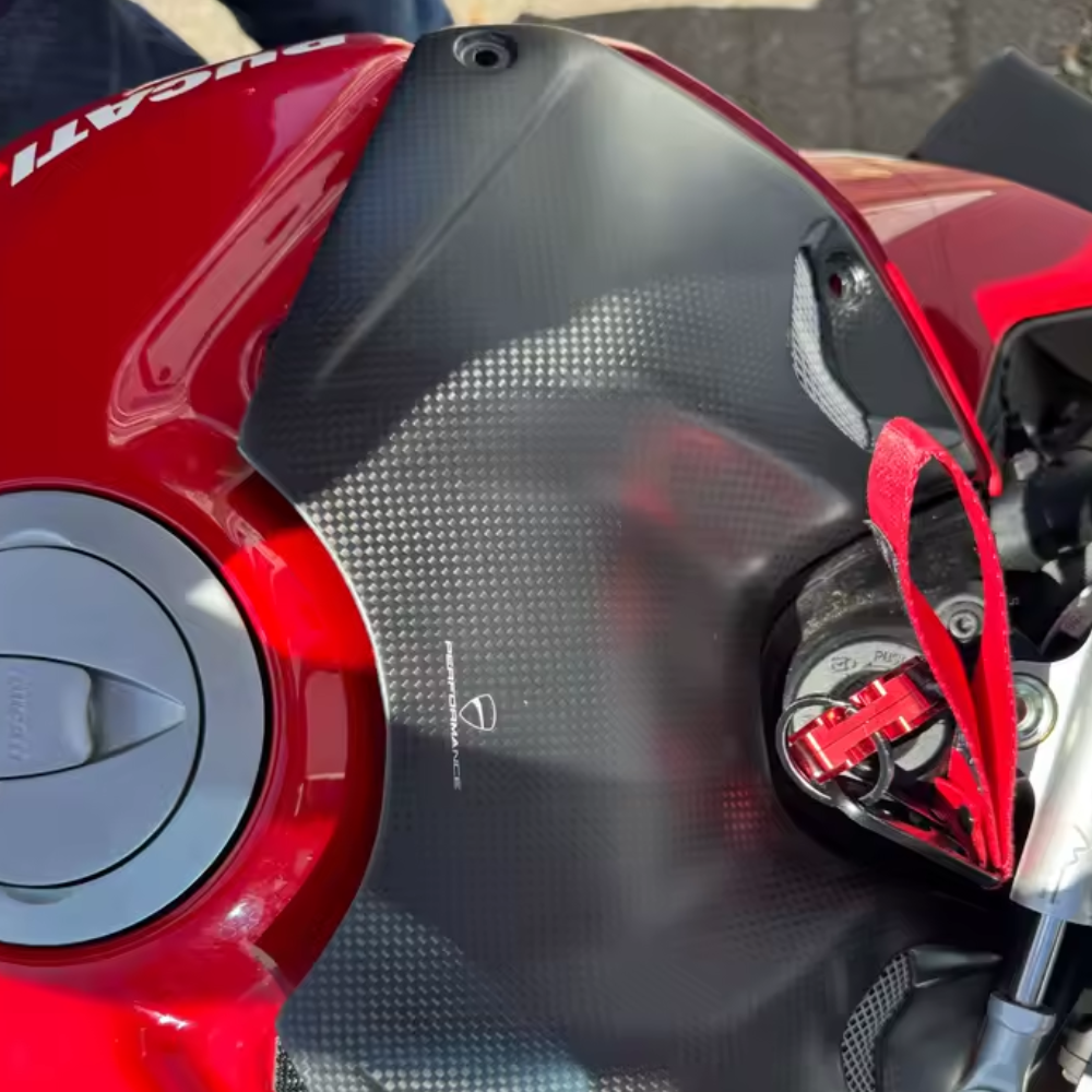 2023 - 2024 Ducati Streetfighter V4 V4S Carbon Fuel Gas Tank Battery Cover Guard