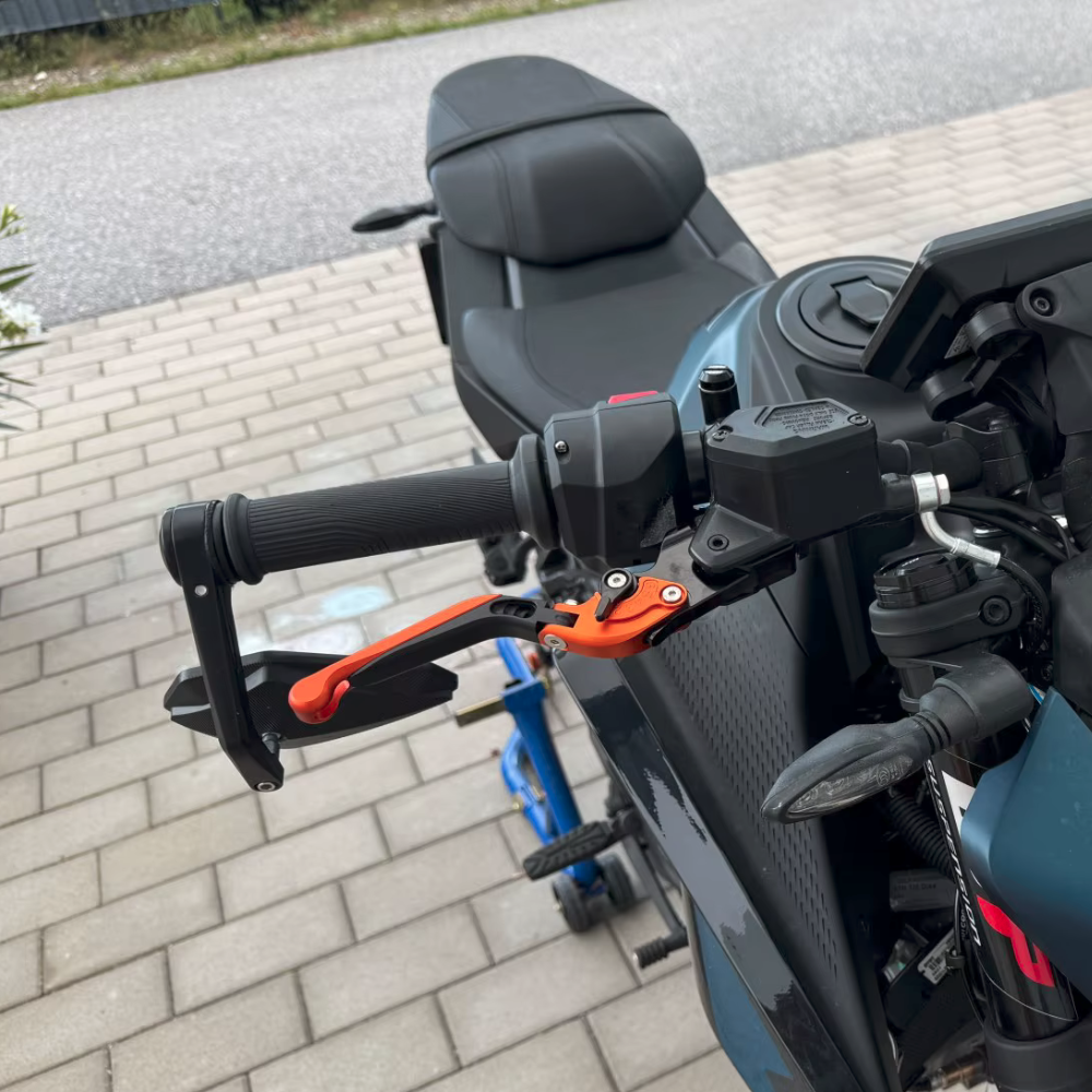 Orange Adjustable Folding Brake & Clutch Levers Set KTM Duke 125 / 390 2024-2025