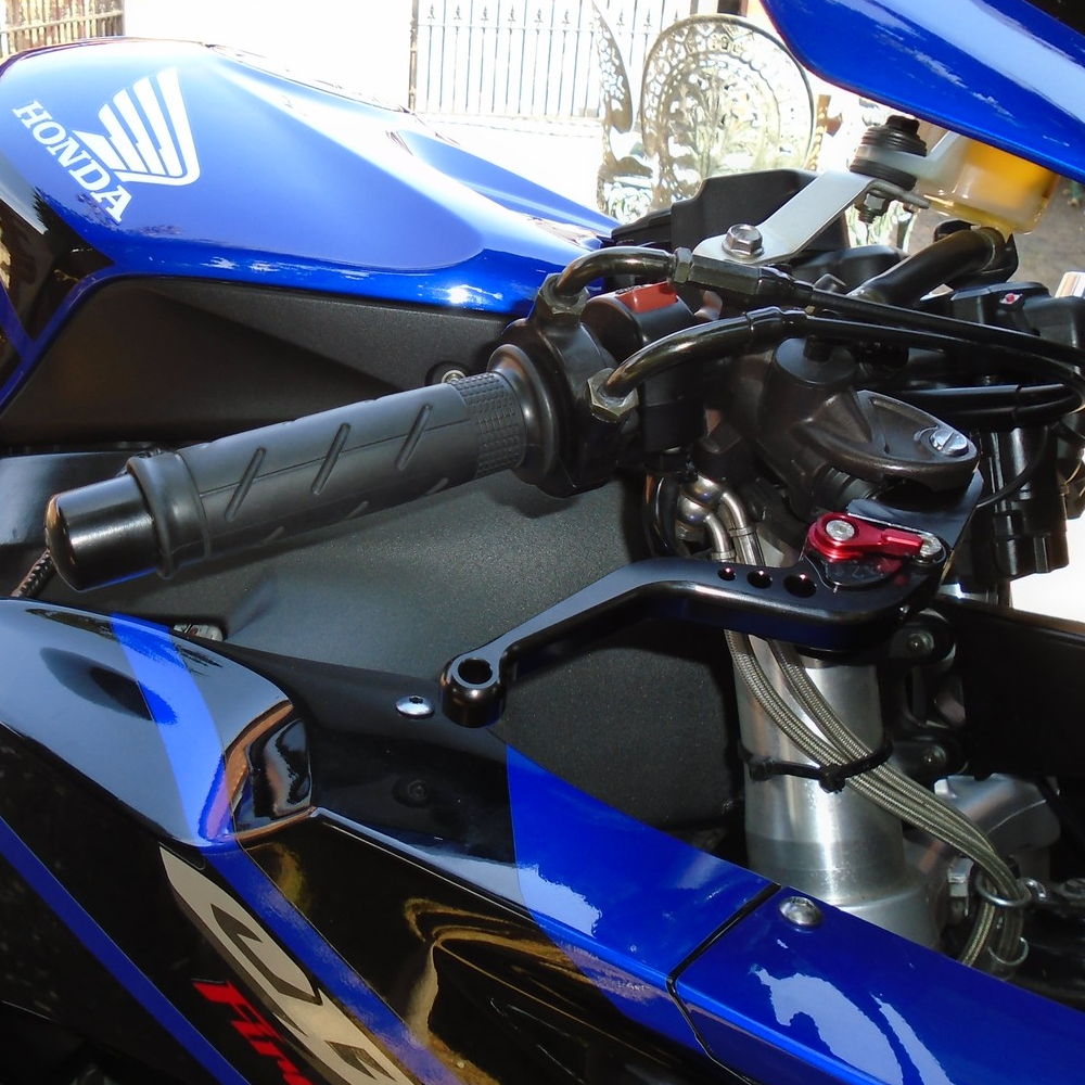 Short Black Clutch & Brake Levers For Honda CBR1000RR Fireblade 2004-2007