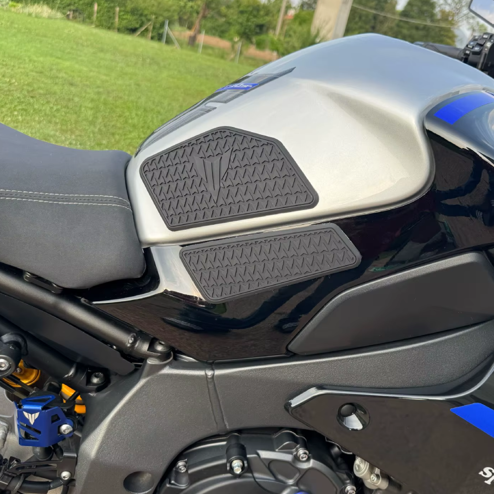 Yamaha MT-10 2022-2025 Traction Tank Pads Grips Protectors