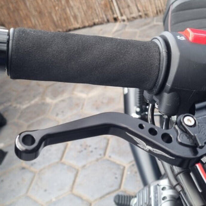 Short Black Clutch & Brake Levers For Moto Guzzi V9 Bobber Special 2021-2026