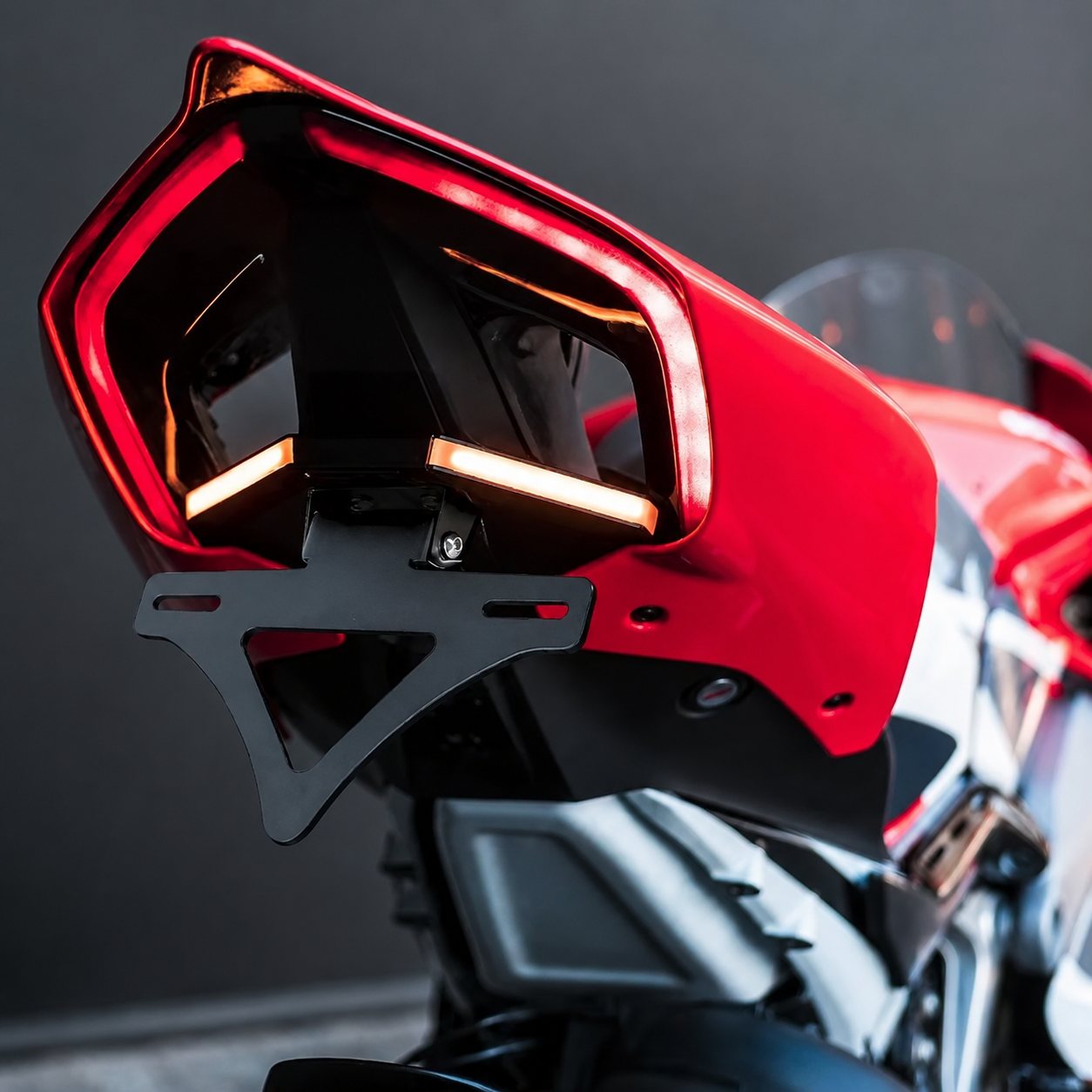 Plug & Play Tail Tidy License Plate - Ducati Panigale V4 / V2 2025-2026