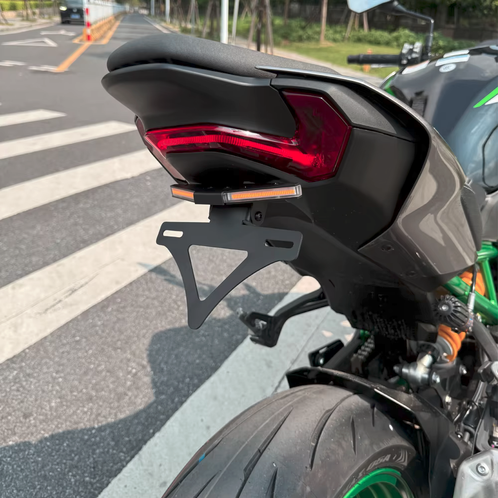 Plug & Play Foldable Tail Tidy Fender Eliminator - Kawasaki Z900 2025-2026
