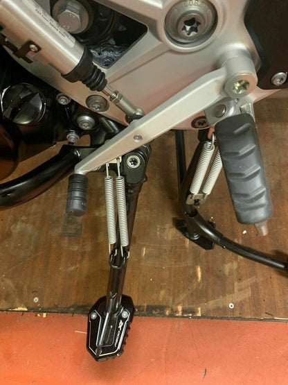 CNC Kickstand Shoe Extender Side Kick Stand - BMW F 900 XR F900XR 2020-2025