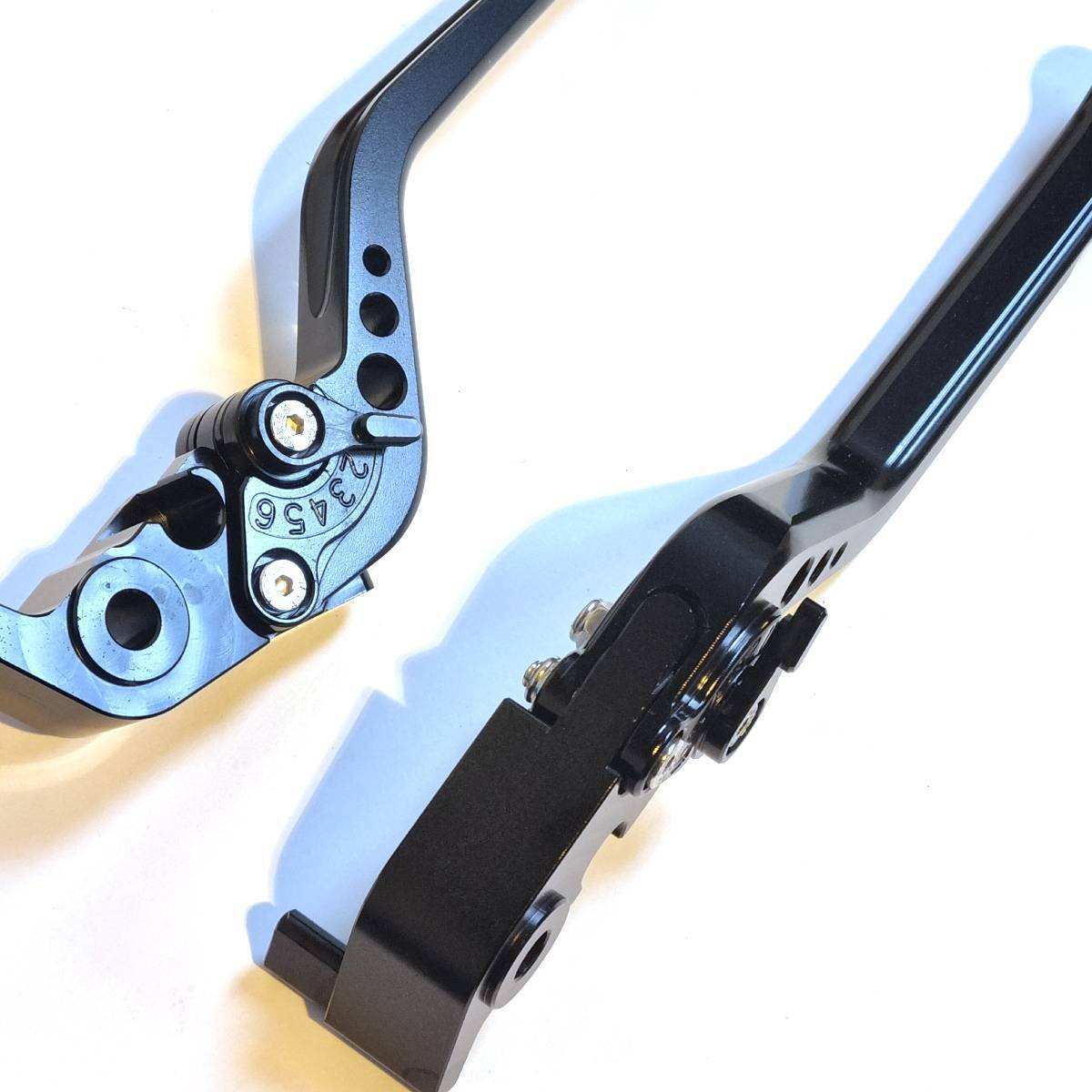 Long Black Clutch & Brake Levers For Ducati Streetfighter V4S 2020-2024